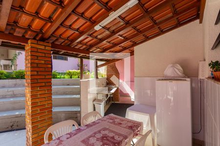 Casa à venda com 360m², 5 quartos e 3 vagasQuintal