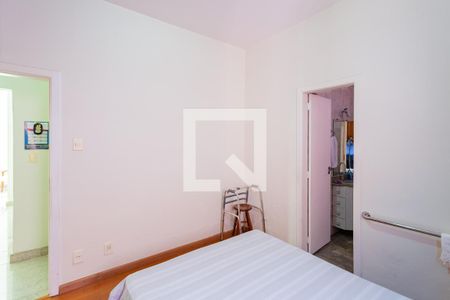 Casa à venda com 360m², 5 quartos e 3 vagasQuarto 4 - Suíte