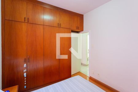 Casa à venda com 360m², 5 quartos e 3 vagasQuarto 4 - Suíte