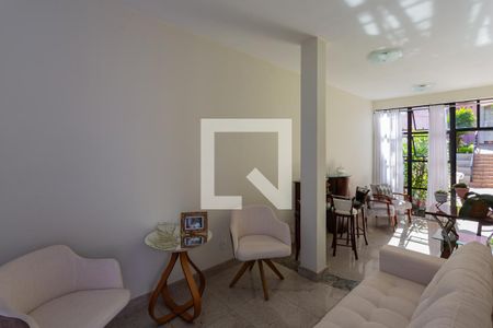 Sala de casa à venda com 5 quartos, 360m² em Santa Ines, Belo Horizonte