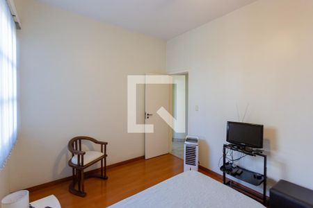 Casa à venda com 360m², 5 quartos e 3 vagasQuarto 2