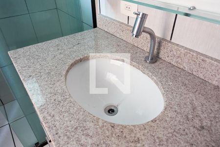 Apartamento à venda com 80m², 3 quartos e 2 vagasBanheiro da suíte