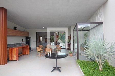 Casa à venda com 4 quartos, 320m² em Vila Castela, Nova Lima