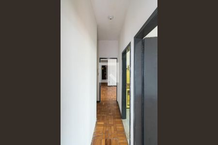 Corredor de apartamento para alugar com 1 quarto, 50m² em Olaria, Rio de Janeiro