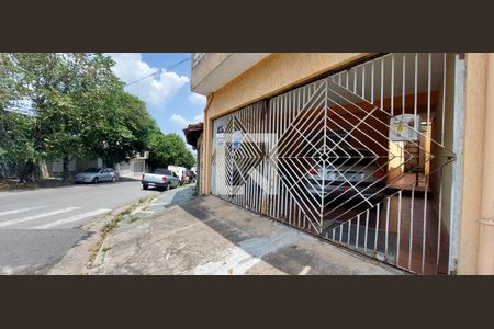 Casa à venda com 100m², 3 quartos e 1 vaga Casa à venda com 100m², 3 quartos e 1 vagaFachada