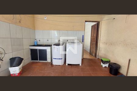 Casa à venda com 100m², 3 quartos e 1 vaga Casa à venda com 100m², 3 quartos e 1 vagaÁrea de Serviço