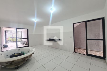 Sala e Cozinha de casa para alugar com 2 quartos, 124m² em Vila Antonieta, São Paulo