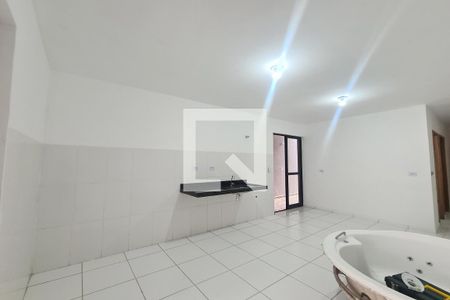 Sala e Cozinha de casa para alugar com 2 quartos, 124m² em Vila Antonieta, São Paulo