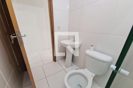Casa para alugar com 124m², 2 quartos e 1 vaga Casa para alugar com 124m², 2 quartos e 1 vagaBanheiro