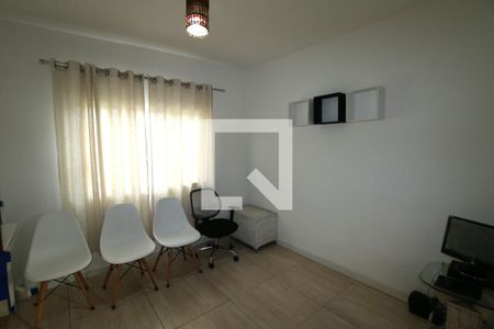 Casa à venda com 135m², 4 quartos e 6 vagasQuarto 3- Suíte