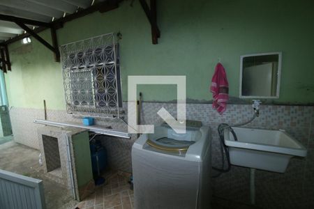 Casa à venda com 135m², 4 quartos e 6 vagasÁrea de Serviço 2