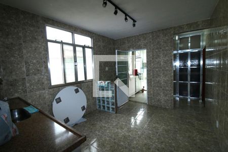 Casa à venda com 135m², 4 quartos e 6 vagasCozinha 1