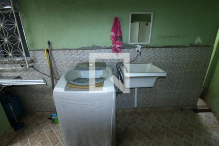 Casa à venda com 135m², 4 quartos e 6 vagasÁrea de Serviço 2