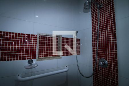 Casa à venda com 135m², 4 quartos e 6 vagasBanheiro da Suíte 2