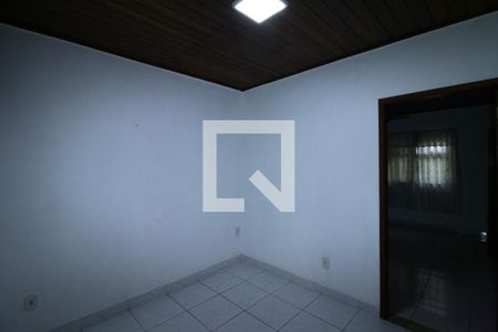 Sala de estar de casa para alugar com 4 quartos, 135m² em Parada de Lucas, Rio de Janeiro