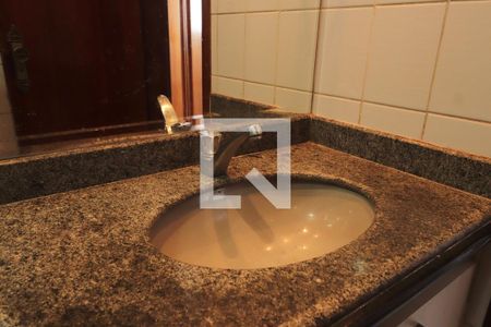 Apartamento para alugar com 141m², 4 quartos e 2 vagas Apartamento para alugar com 141m², 4 quartos e 2 vagasBanheiro Quarto 4