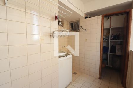Apartamento para alugar com 141m², 4 quartos e 2 vagas Apartamento para alugar com 141m², 4 quartos e 2 vagasÁrea de serviço