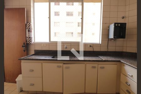 Apartamento para alugar com 141m², 4 quartos e 2 vagas Apartamento para alugar com 141m², 4 quartos e 2 vagasCozinha