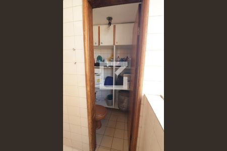 Apartamento para alugar com 141m², 4 quartos e 2 vagas Apartamento para alugar com 141m², 4 quartos e 2 vagasBanheiro de serviço