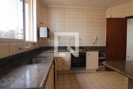 Apartamento para alugar com 141m², 4 quartos e 2 vagas Apartamento para alugar com 141m², 4 quartos e 2 vagasCozinha