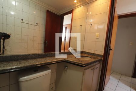 Apartamento para alugar com 141m², 4 quartos e 2 vagas Apartamento para alugar com 141m², 4 quartos e 2 vagasBanheiro Quarto 4