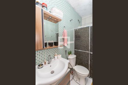 Banheiro de casa para alugar com 2 quartos, 45m² em São João Climaco, São Paulo