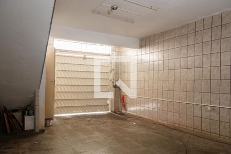 Casa à venda com 250m², 4 quartos e 3 vagas Casa à venda com 250m², 4 quartos e 3 vagasGaragem