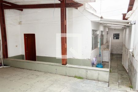 Casa à venda com 250m², 4 quartos e 3 vagas Casa à venda com 250m², 4 quartos e 3 vagasquintal e churrasqueira