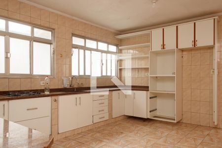 Casa à venda com 250m², 4 quartos e 3 vagas Casa à venda com 250m², 4 quartos e 3 vagasCozinha