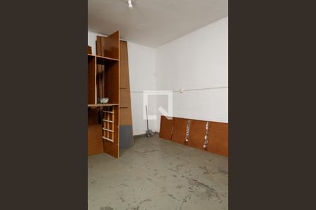 Casa à venda com 250m², 4 quartos e 3 vagas Casa à venda com 250m², 4 quartos e 3 vagasCômodo de serviço