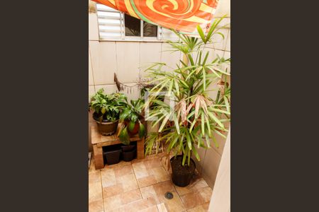 Casa à venda com 250m², 4 quartos e 3 vagas Casa à venda com 250m², 4 quartos e 3 vagasQuarto 2 - Jardim