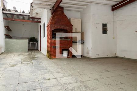 Casa à venda com 250m², 4 quartos e 3 vagas Casa à venda com 250m², 4 quartos e 3 vagasquintal e churrasqueira
