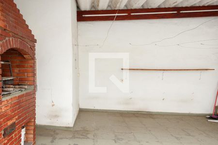 Casa à venda com 250m², 4 quartos e 3 vagas Casa à venda com 250m², 4 quartos e 3 vagasquintal e churrasqueira