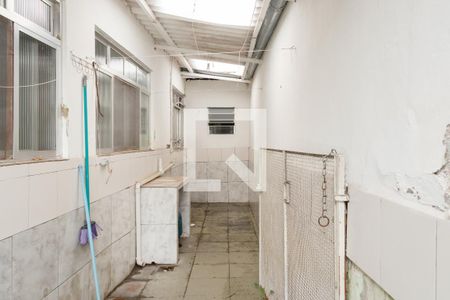 Casa à venda com 250m², 4 quartos e 3 vagas Casa à venda com 250m², 4 quartos e 3 vagasÁrea externa