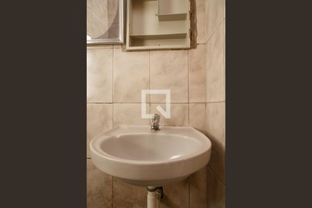 Casa à venda com 250m², 4 quartos e 3 vagas Casa à venda com 250m², 4 quartos e 3 vagasBanheiro do Quarto de Serviço