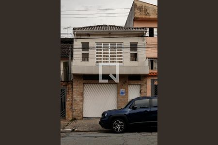 Casa à venda com 250m², 4 quartos e 3 vagas Casa à venda com 250m², 4 quartos e 3 vagasFachada