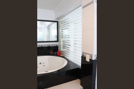 Apartamento à venda com 156m², 4 quartos e 1 vagaBanheiro da Suíte 