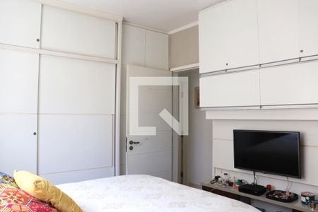 Apartamento à venda com 156m², 4 quartos e 1 vagaQuarto 2