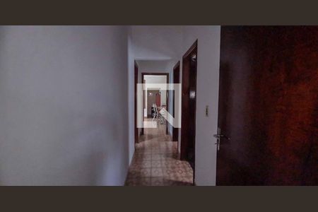 Corredor Quartos de casa à venda com 3 quartos, 221m² em Umuarama, Osasco