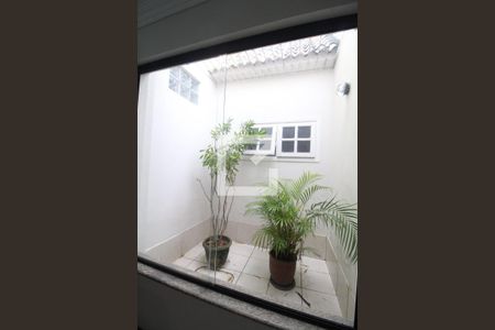 Jardim de inverno  de casa de condomínio à venda com 3 quartos, 250m² em Jacarepaguá, Rio de Janeiro