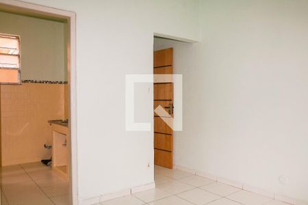 Sala de apartamento para alugar com 2 quartos, 44m² em Todos Os Santos, Rio de Janeiro