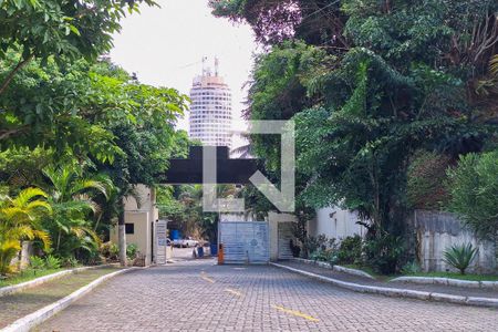 Apartamento à venda com 60m², 2 quartos e 1 vaga Apartamento à venda com 60m², 2 quartos e 1 vagaFachada