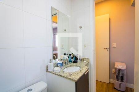 Apartamento à venda com 59m², 2 quartos e 2 vagasBanheiro do quarto 1