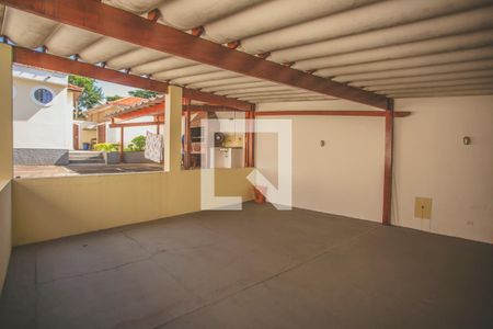 Casa à venda com 210m², 3 quartos e 3 vagas Casa à venda com 210m², 3 quartos e 3 vagasGaragem