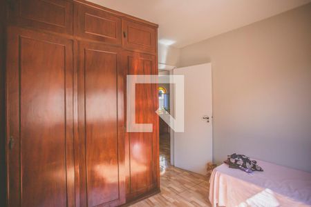 Casa à venda com 210m², 3 quartos e 3 vagas Casa à venda com 210m², 3 quartos e 3 vagasQuarto 2