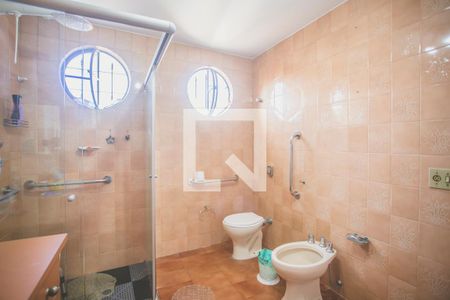 Casa à venda com 210m², 3 quartos e 3 vagas Casa à venda com 210m², 3 quartos e 3 vagasBanheiro Suíte