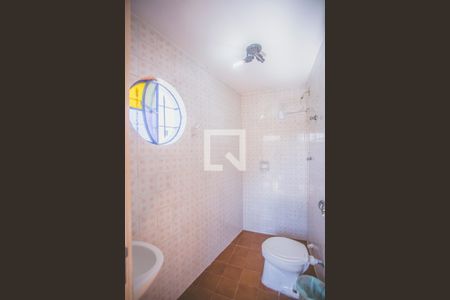 Casa à venda com 210m², 3 quartos e 3 vagas Casa à venda com 210m², 3 quartos e 3 vagasEdicola - Banheiro