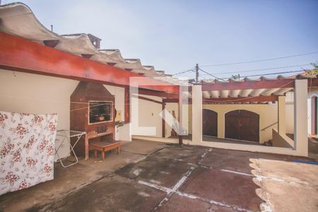 Casa à venda com 210m², 3 quartos e 3 vagas Casa à venda com 210m², 3 quartos e 3 vagasQuintal - Churrasqueira