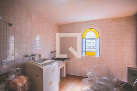 Casa à venda com 210m², 3 quartos e 3 vagas Casa à venda com 210m², 3 quartos e 3 vagasEdicola - Lavandeiria