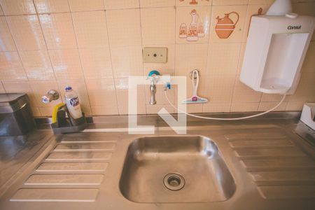 Casa à venda com 210m², 3 quartos e 3 vagas Casa à venda com 210m², 3 quartos e 3 vagasCozinha